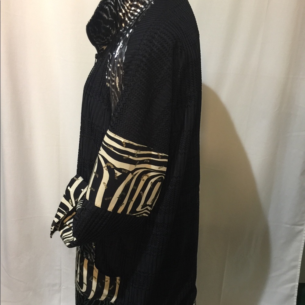 Carolean🌷Jkt Blk/Gold/Cream Lined Size L - Picture 5 of 8
